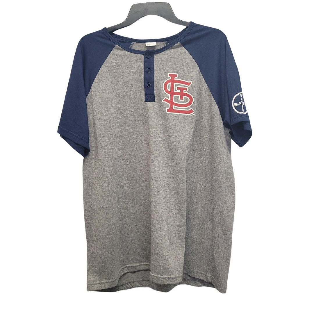 Cardinals Mens XL St Louis Cardianals Short Sleeve Crew Neck Henley Shirt