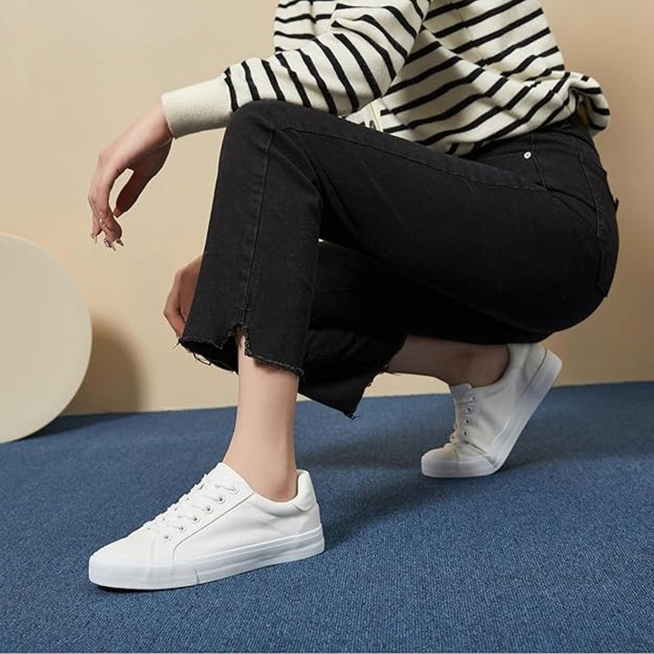 Witwatia Womens Size 10 OFF- White Canvas Lace Up Flexible Basic Sneaker Shoes