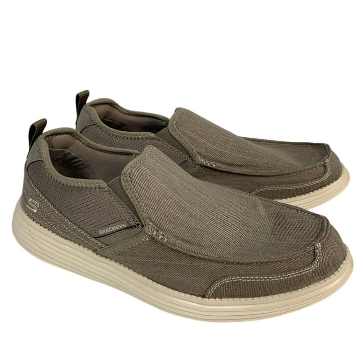 Skechers Mens Size 9 Brown Slip On Relaxed Fit Memory Foam Low Top Shoes