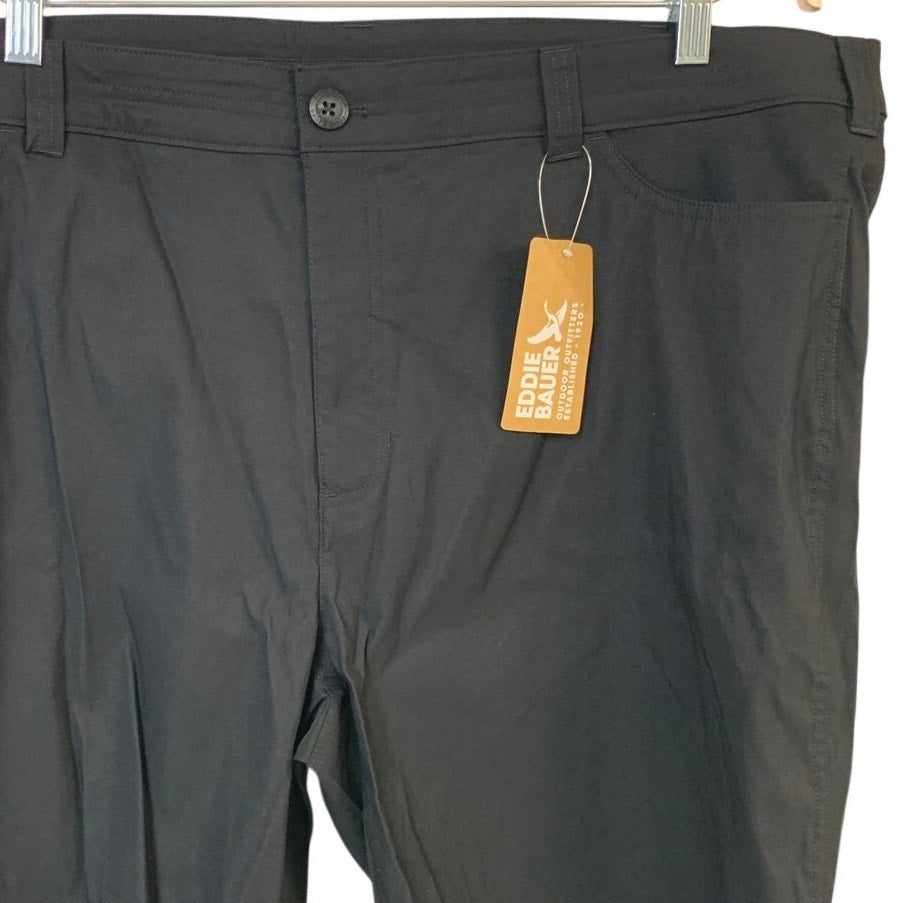 New Eddie Bauer Womens Black Rainier Bermuda UPF 50+ Mid Rise Outdoor Shorts
