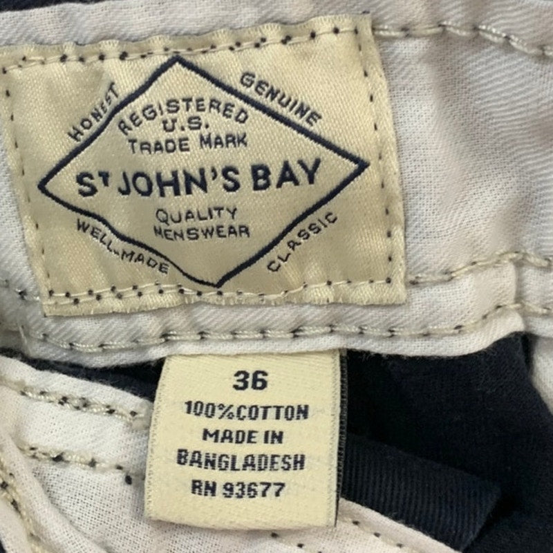 Lot of 2 St Johns Bay Mens Size 36 Olive Navy 100% Cotton Flat Front Shorts