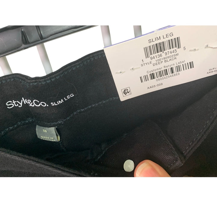 NWT New Style &amp; Co Womens Size 18 Short Black Midrise Slim Leg Denim Jeans