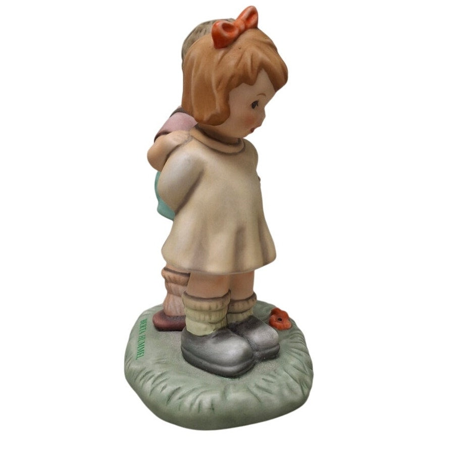 Vintage 1996 Berta Hummel Goebel BH20 Token of Love Couple Ceramic Figurine