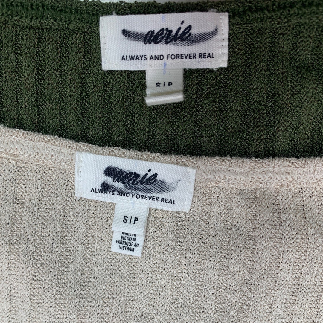 2 New Aerie Womens Small Olive Green Cream Short Sleeve Scoop Neck Textured Tops