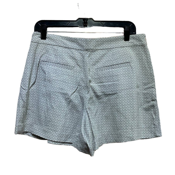 Banana Republic Size 6 100% Rayon Pleated Shorts Skort w Button Detail