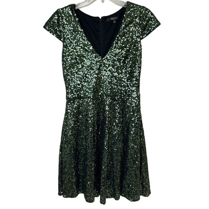 Badgley Mischka Size 8 Green Emerald Sequin Natasha Short Sleeve Mini Dress