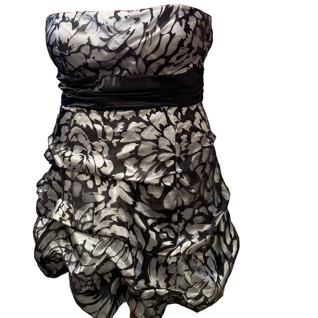 DB Studio Plus 18 Strapless Black Silver Belted Bubble Knee Length Formal Dress