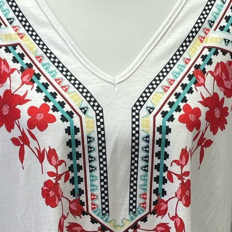 SHEIN Curvy Plus Size 1XL Short Sleeve Polyester Blend Floral V-Neck Tee Shirt