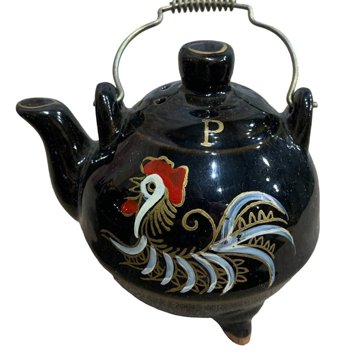 Vintage Japan Ceramic Large Rooster Tea Kettle Teapot Salt Pepper Shaker Set
