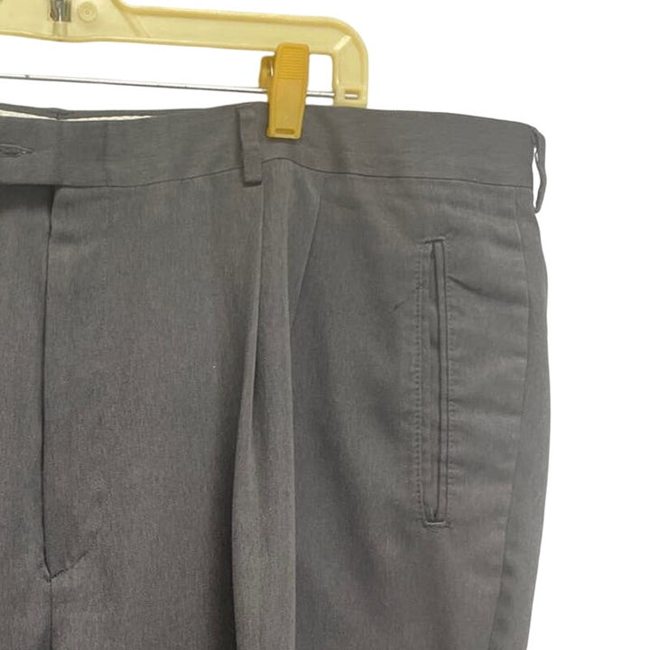 Haggar Collections Mens 44 X 30 Polyester Pleated Front Button Tab Career Pants