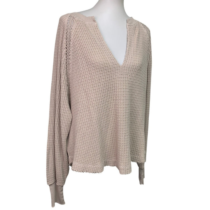 New American Eagle Womens Medium Long Sleeve Waffled Lace Deep V Neck Sweater