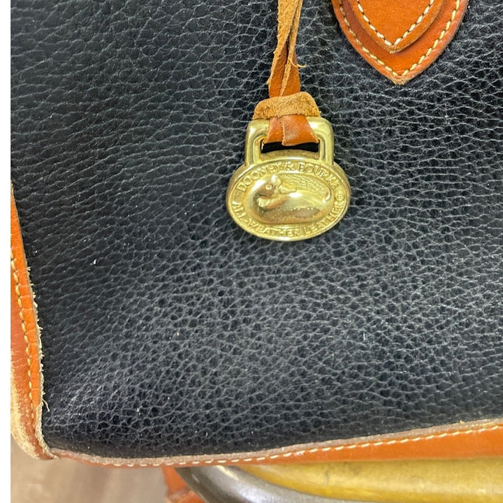 Vintage Dooney &amp; Bourke All Weather Black Pebbled Leather Handbag Purse Bag