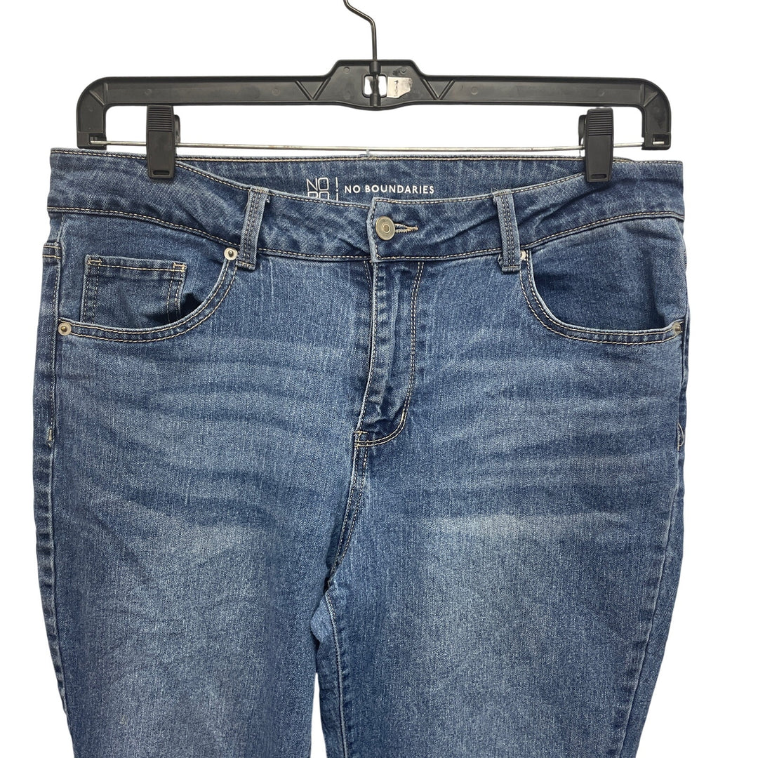 No Boundaries Juniors Size 17 Stretch Cotton Whiskered Denim Blue Jeans