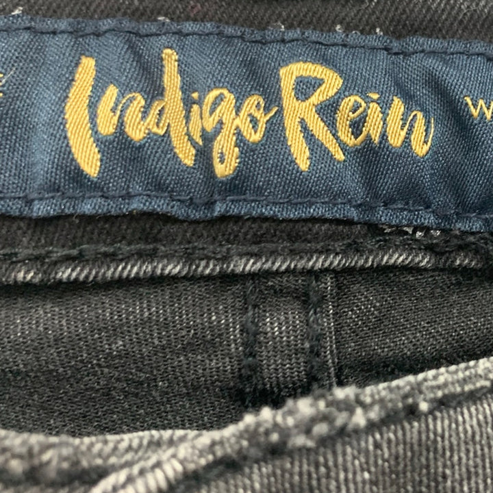 New Indigo Rein Juniors Size 7 Curvy High Rise Crop Distress Recycle Denim Jeans