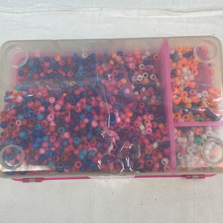 Plastic Craft Box Filled with Hundreds of Pony Beads Girls Fun Craft Lot