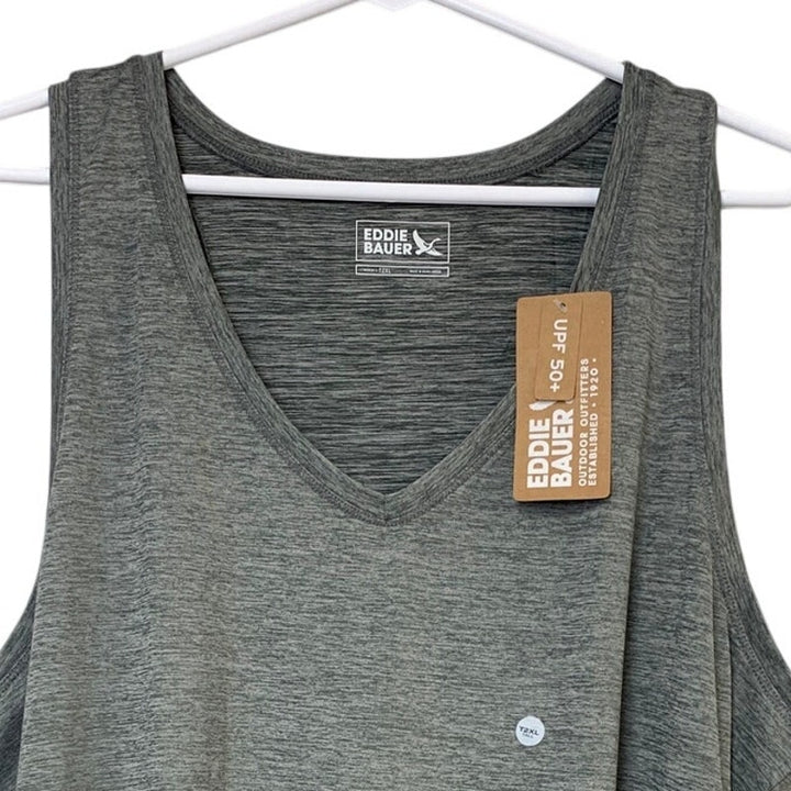 New Eddie Bauer Womens T2XL 2XL Tall Resolution Stretch V Neck Gray Tank Top