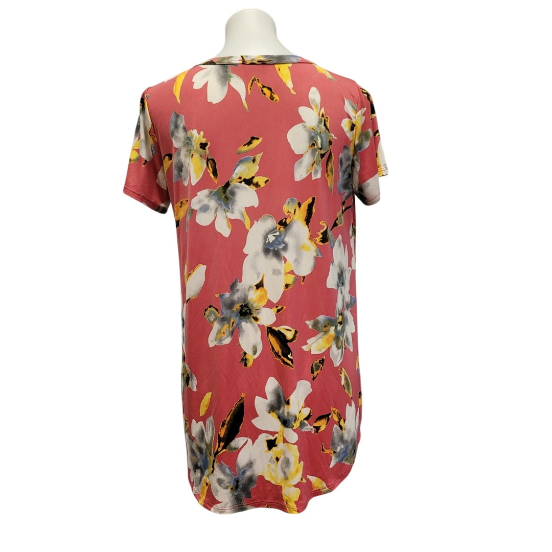 Heimish USA Womens Medium Floral Crew Neck Tee w Sequined Pocket