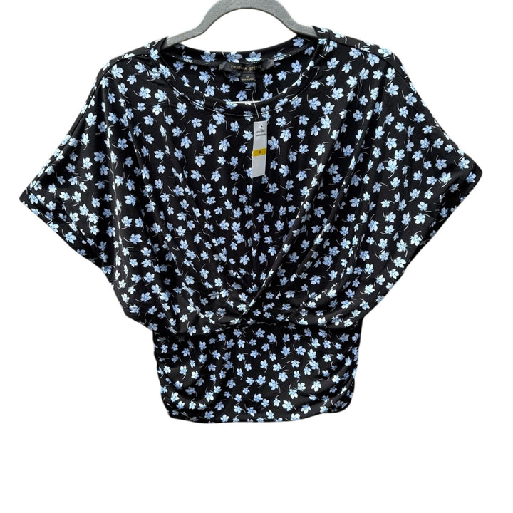NWT New Cynthia Steffe Womens Medium PolySpandex Floral Short Sleeve Blouse