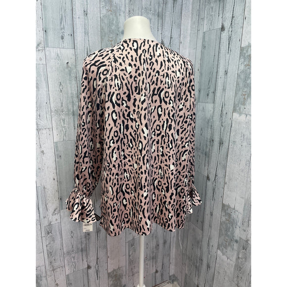 New Bar III Womens 1X Long Sleeve Polyester Leopard Spot V-Neck Flowy Blouse
