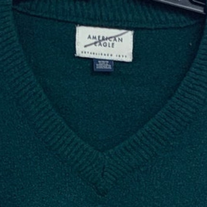 New American Eagle Womens Medium Dark Emerald Long Sleeve V Neck Knit Sweater