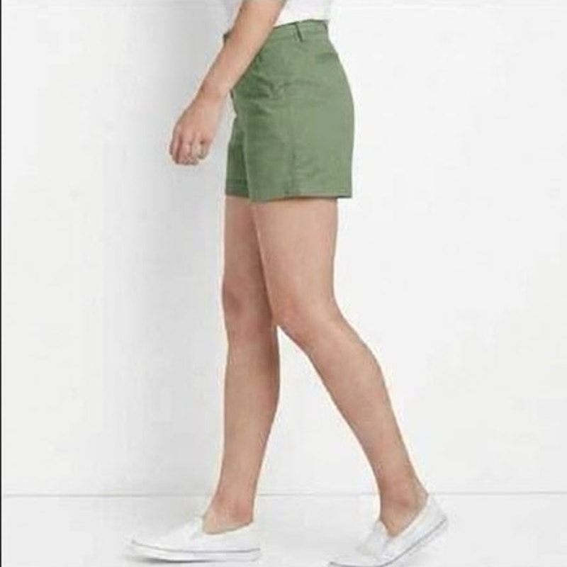 New Eddie Bauer Womens Size 18 Olive Green Aspire Stretch Cotton Chino Shorts