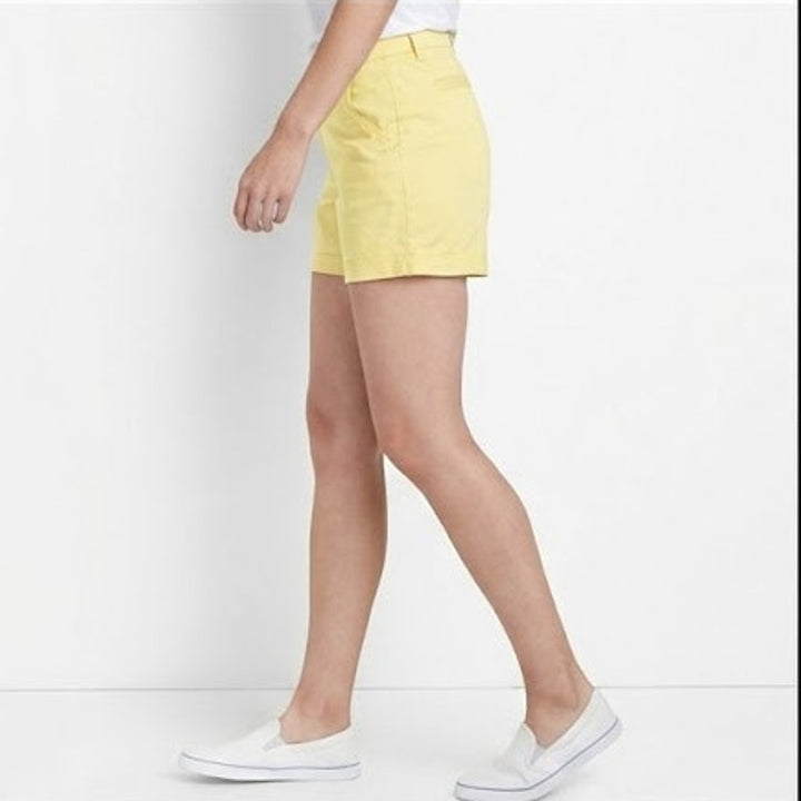 New Eddie Bauer Womens Size 18 Light Yellow Aspire Stretch Cotton Chino Shorts