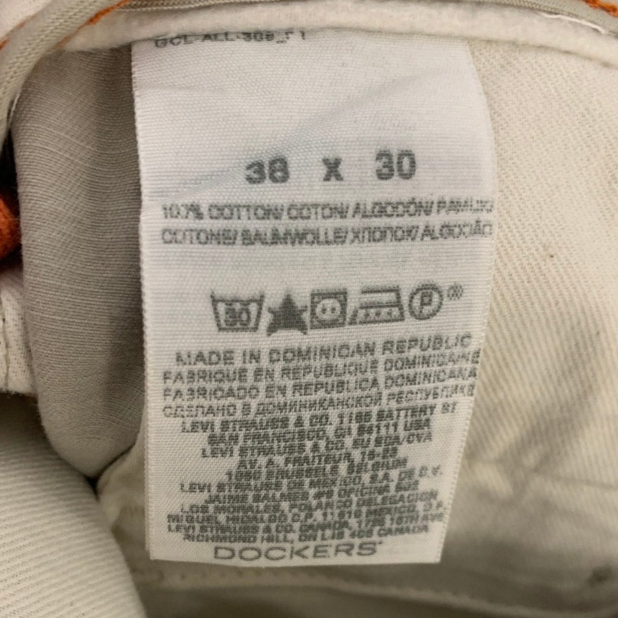 Lot of 2 Dockers Mens Size 38 X 30 100% Cotton D3 Classic Fit Khaki Denim Pants