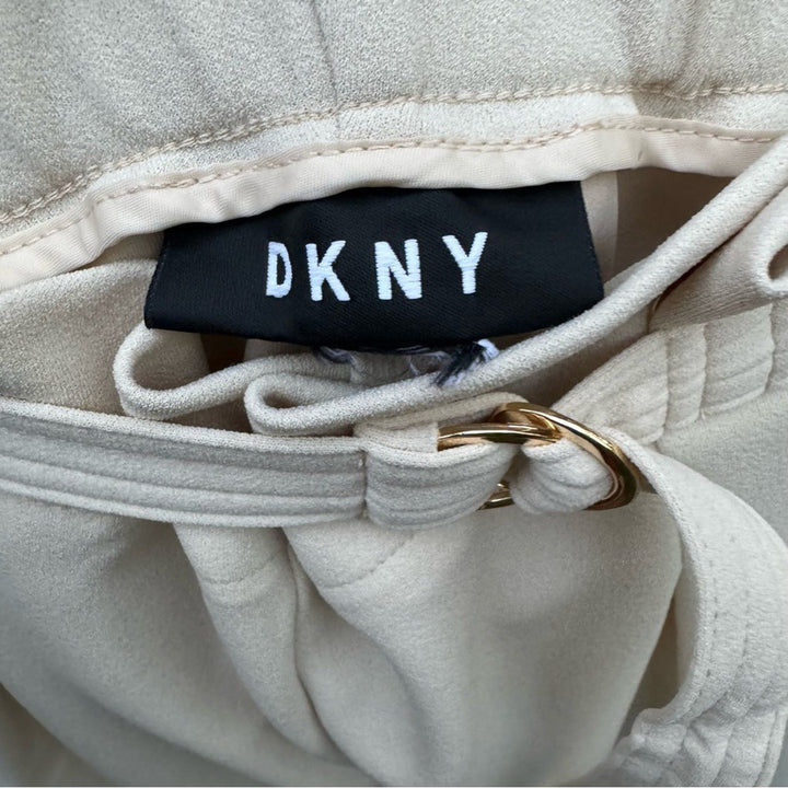 DKNY Womens Large PolySpandex Pleated Front Belted Capri Pants w Pockets
