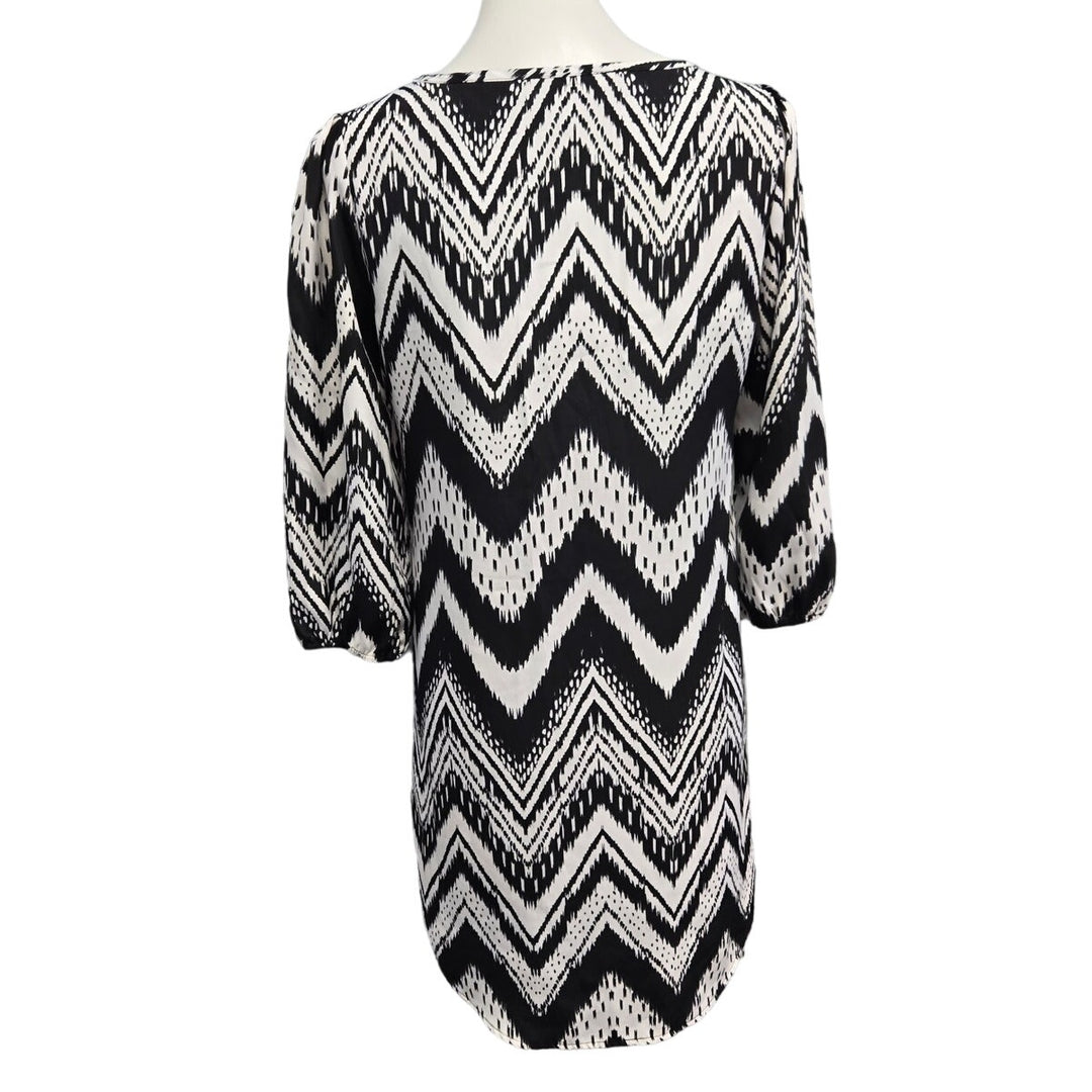 Almost Famous Womens Small 3/4 Blouson Sleeve Chevron Zig Zag Sheath Dress
