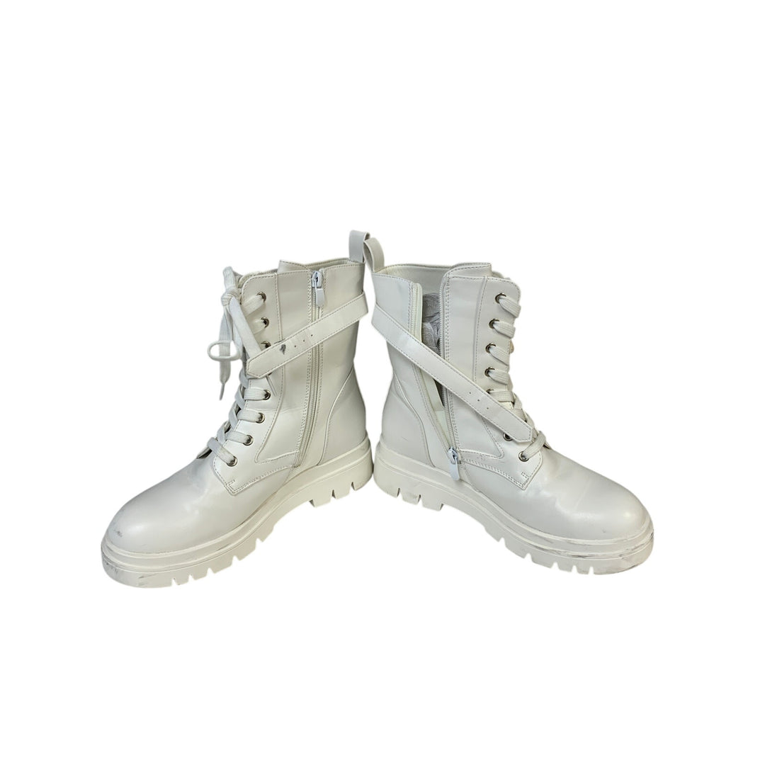 Dream Pairs Womens 7.5 White 1.25" Heel Boot Side Zip Closed Round Toe Shoes