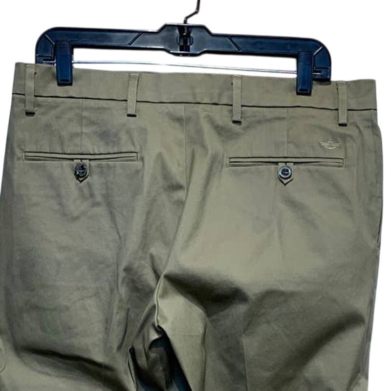 Dockers Mens 34 X 32 Flat Front PolyCotton Straight Fit Dark Khaki Chino Pants