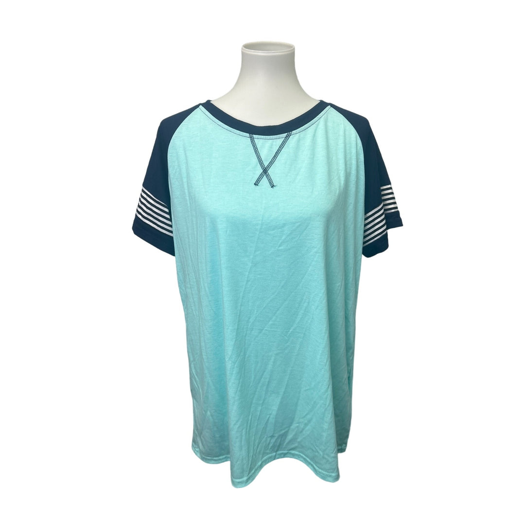 Lot of 2 Womens Large Short Sleeve Polyester Rayon Blend Crew Neck Tee Shirts