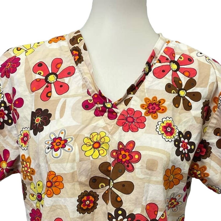 Peaches Medium Cotton Blend V-Neck Fall Orange Floral Short Sleeve Scrub Top
