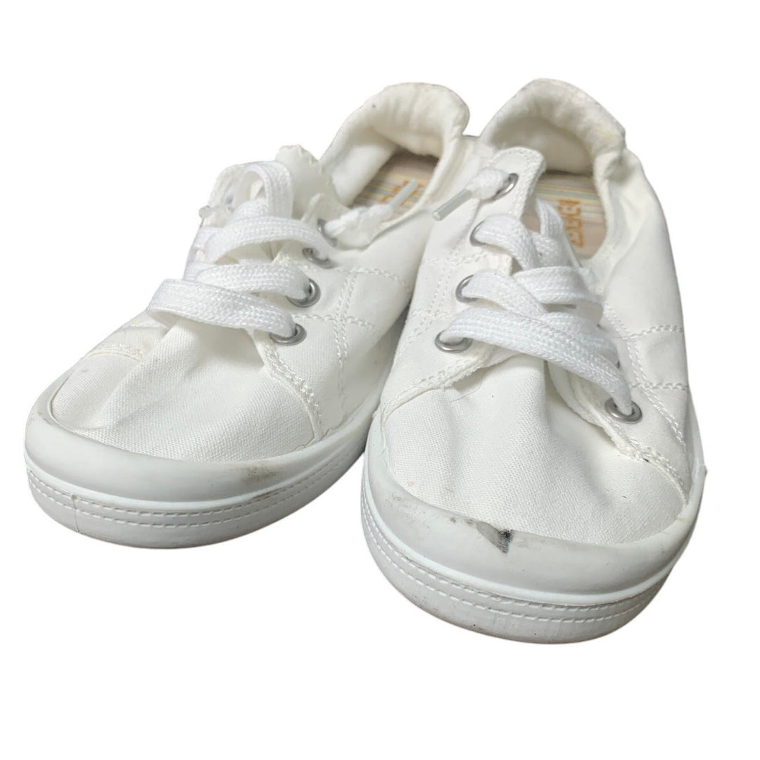 New Beneker Womens Size 7 White Slip On Canvas Low Top Lace Sneaker Shoes w Flaw