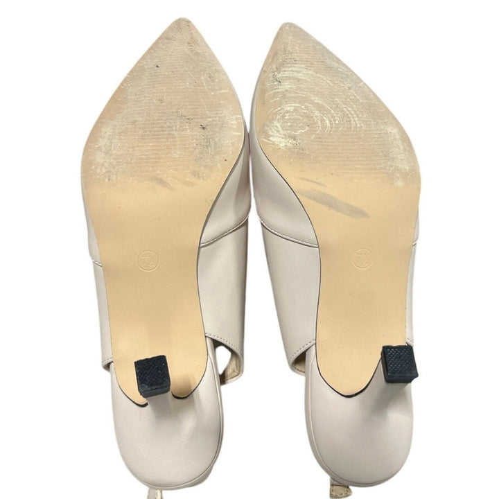 Rilista Womens Size 7.5 Tan Closed Pointy Toe Slingback Low Kitten Heel Shoes