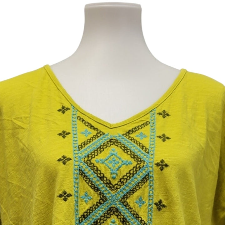 Sonoma Life + Style Womens XL Embroidered Pattern Short Sleee V Neck Tee Shirt