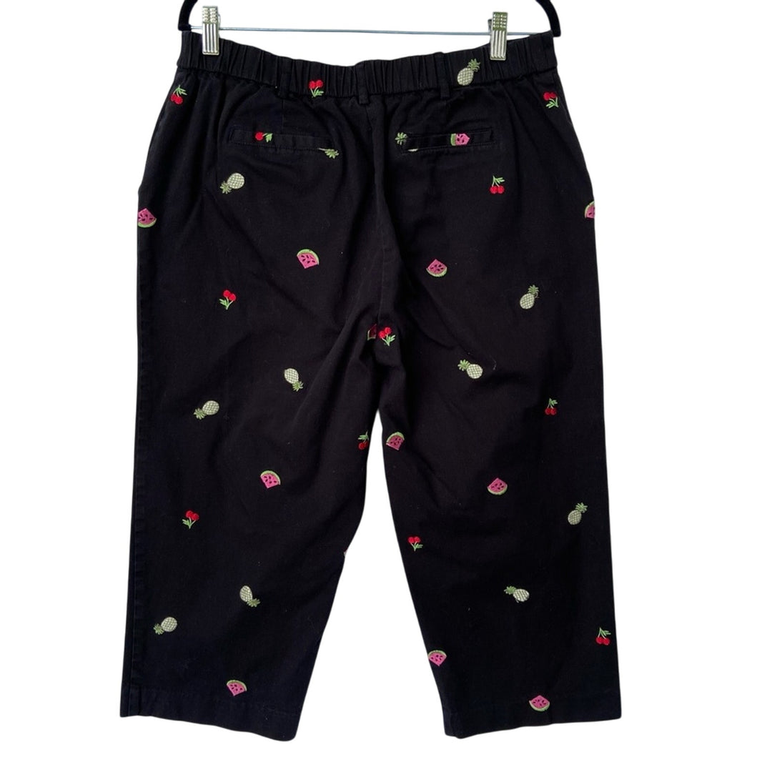 JM Collection Womens Size 16 Black Embroidered Fruit Stretch Cotton Capri Pants