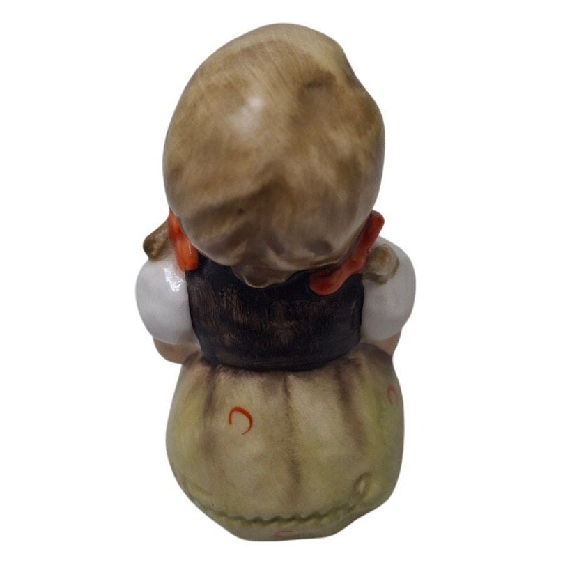 Vintage 1988 Hummel Goebel 389 Girl Sitting Singing Collectible Ceramic Figurine