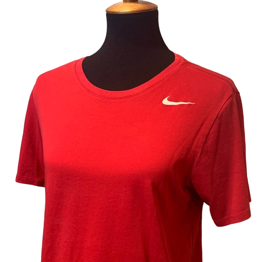 Nike Mens Small Red Althletic Cut Dri Fit Short Sleeve PolyCotton Tee Shirt