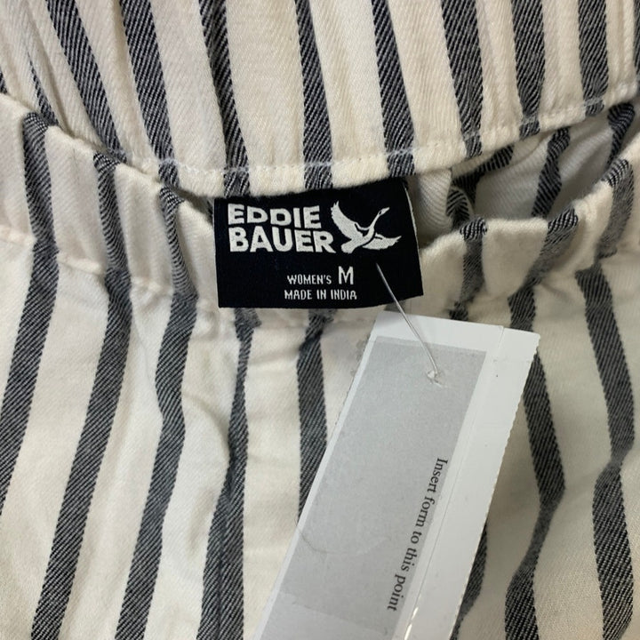 New Eddie Bauer Womens Medium Black White Striped Elastic Waist Casual Shorts