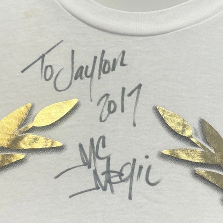 2017 Signed MC Magic Mens Medium 100% Cotton Short Sleeve Crew Neck Tee Shirt