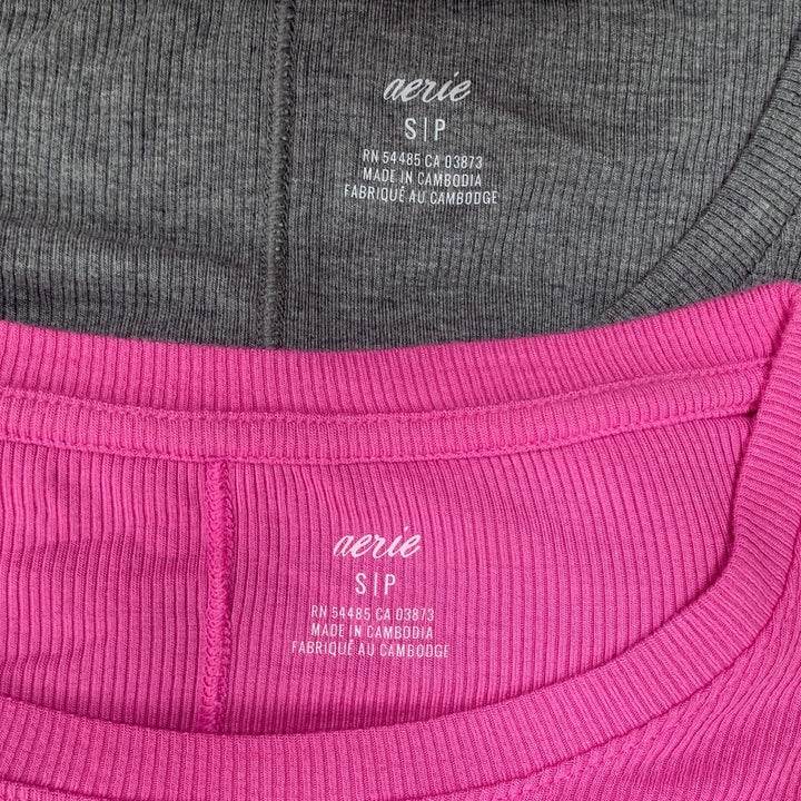 2 New Aerie Womens Small Short Sleeve Crew Neck Ribbed Tee Shirt Tops