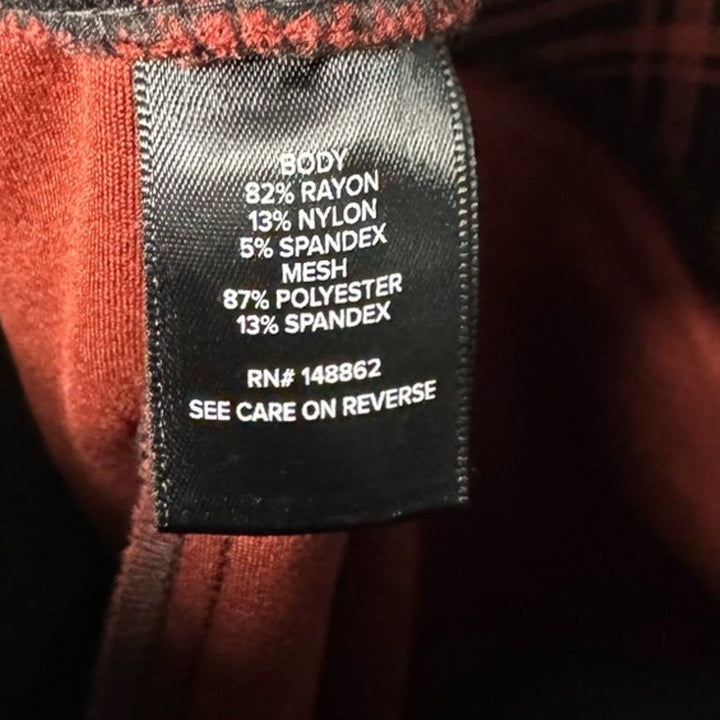 New Torrid 0 Womens Size 12 Red Black Rayon Blend Plaid Ponte Pixie Pants