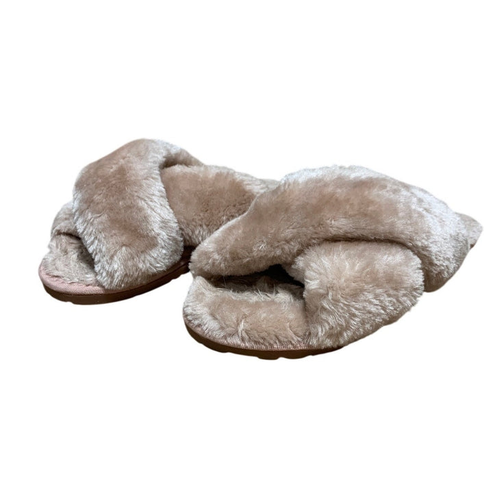 Crazy Lady Womens Size 7/8 Pale Pink Fuzzy Plush Memory Foam Cross Band Slippers