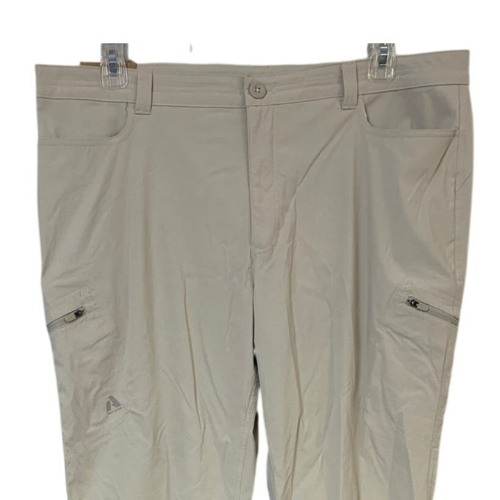New Eddie Bauer Womens Pumice Khaki UPF 50+ Outdoor Guide Mid Rise Cargo Pants
