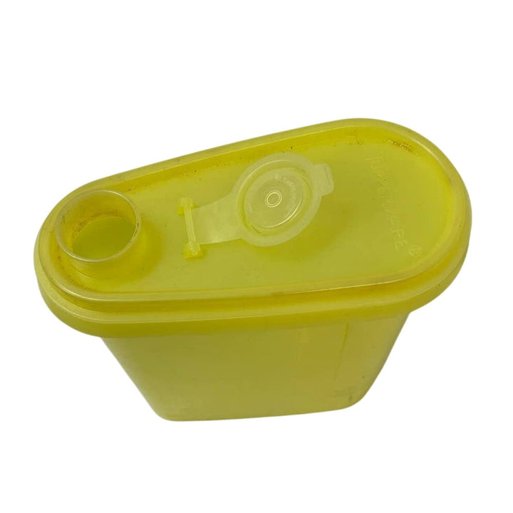 Vintage Tupperware Yellow Store N Pour 32oz Pourable Container Lid Pitcher