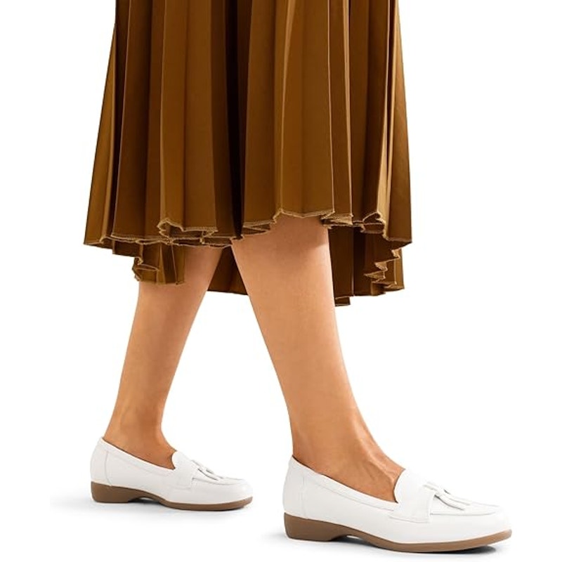 Dream Pairs Womens Size 9 White Faux Leather Slip On Arch Support Loafer Shoes