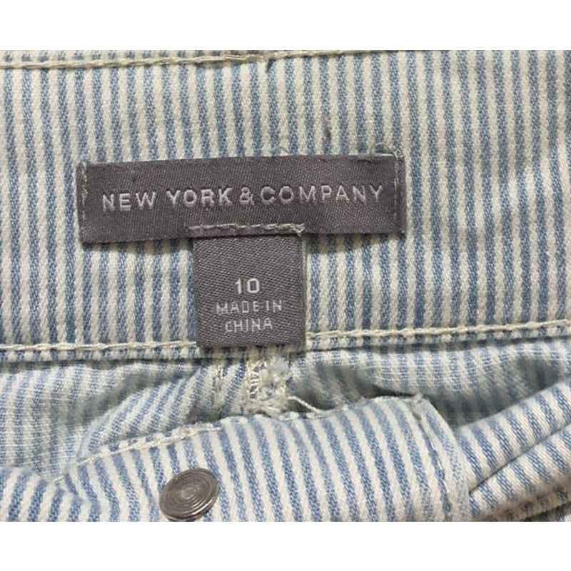 New York &amp; Company Size 10 Distressed Cotton Blend Blue Pin Stripe Short Shorts