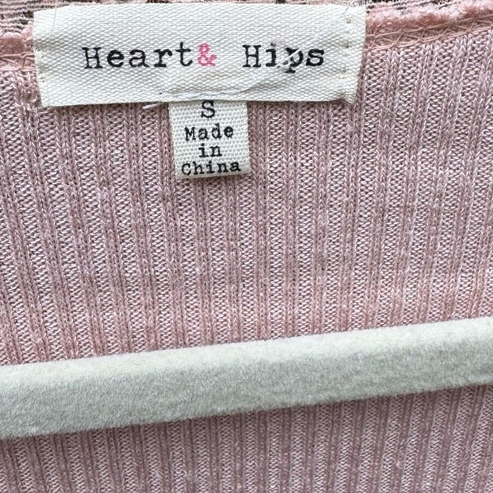 NWT New Heart &amp; Hips Juniors Small Ribbed Lace Trim Long Sleeve V Neck Top