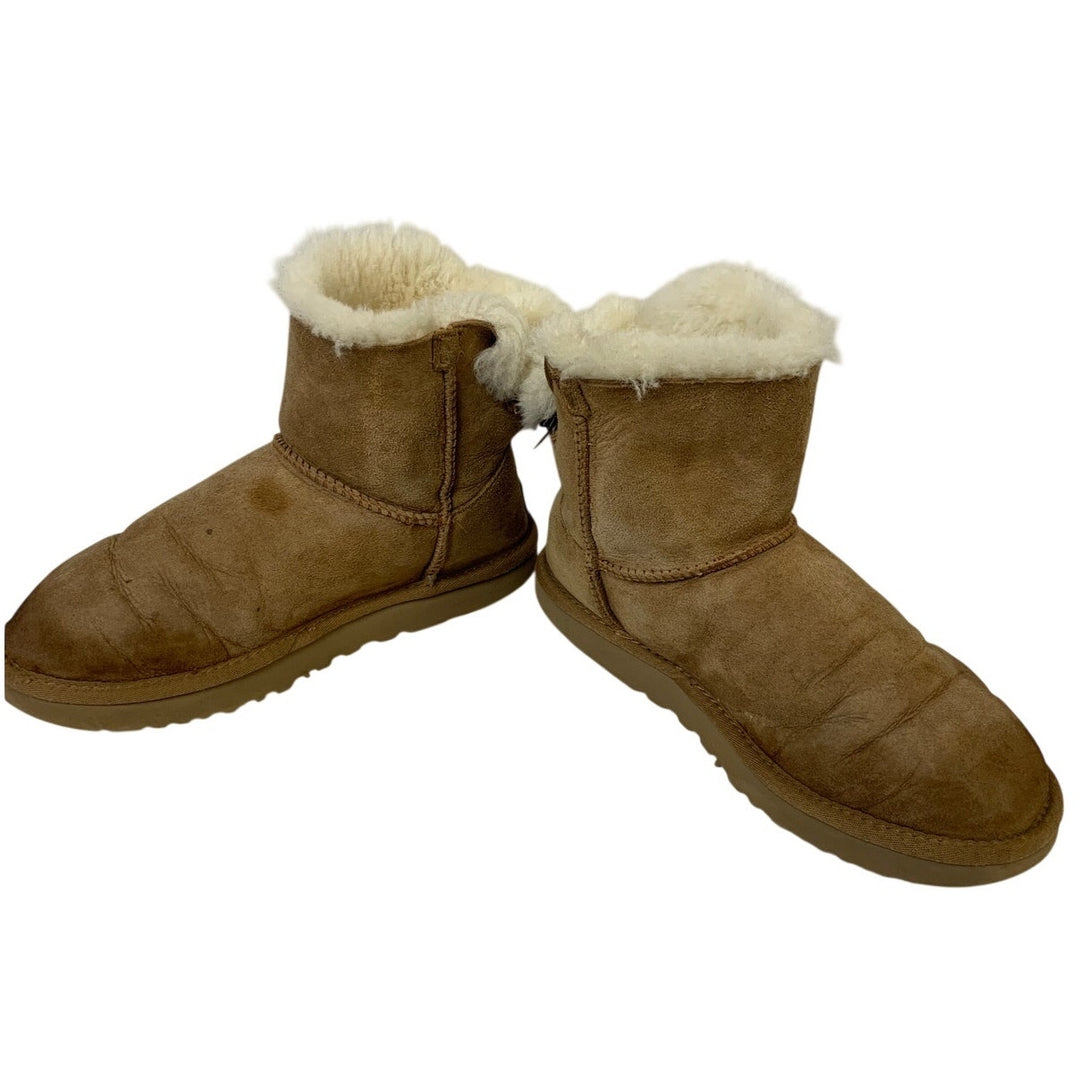 Ugg Womens Size 7 Tan Ankle Boots Mini Back Bow Fur Lined Round Toe Shoes